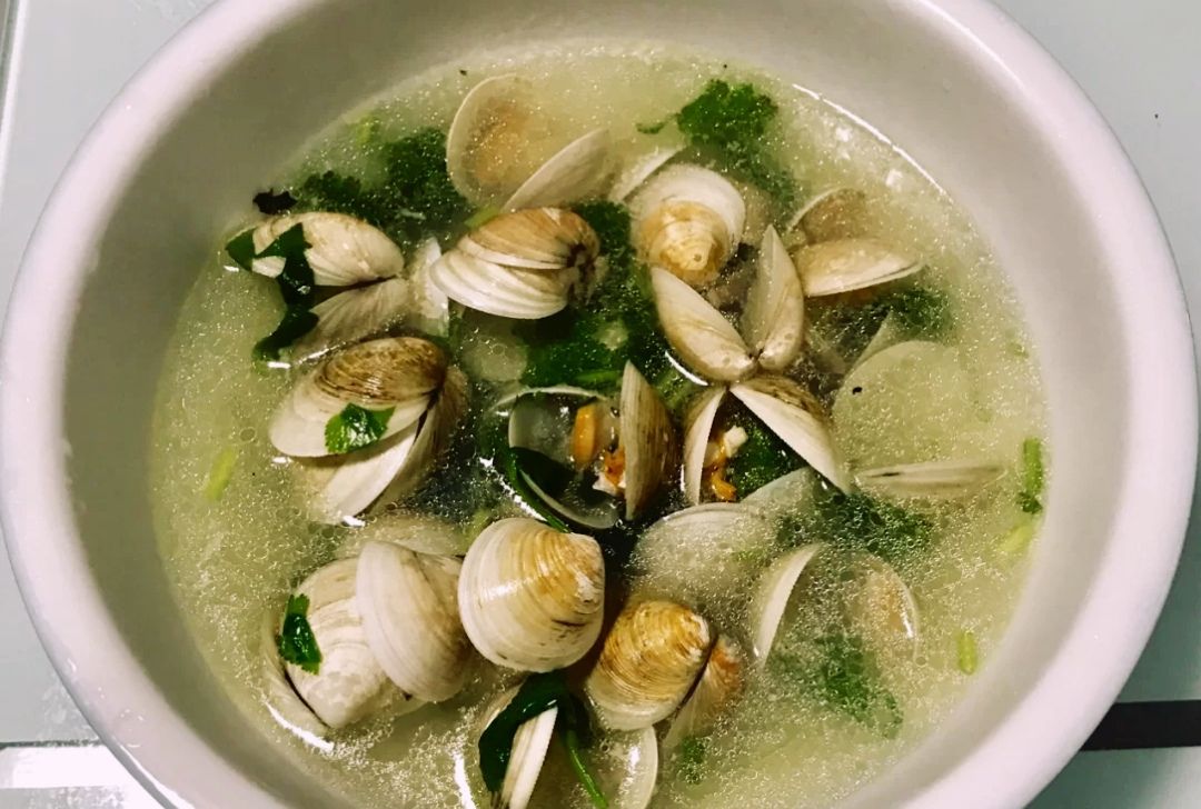 鲜美好喝的减脂汤:丝瓜菌菇蛋花汤,蛤蜊汤,西兰花虾仁豆腐汤