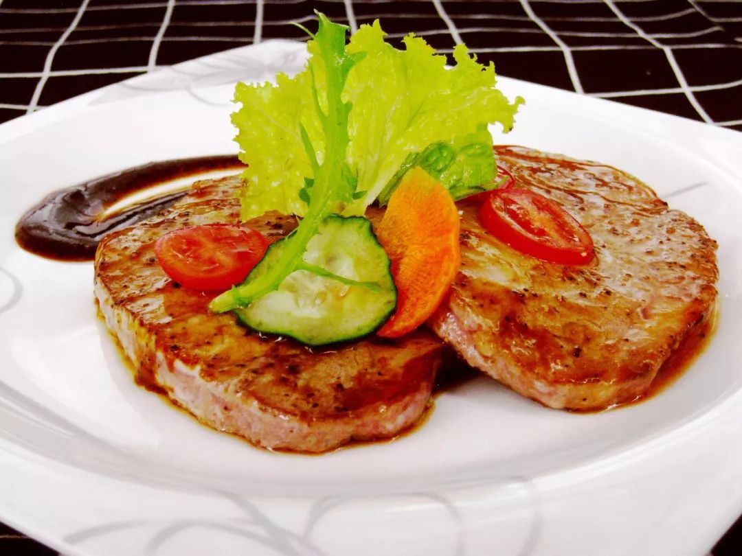 猪腿肉就该这么吃教你一道香煎猪排营养美味香浓多汁