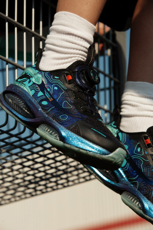 安踏儿童ufo30夜光限定限量开售开学季最值得期待的跑鞋