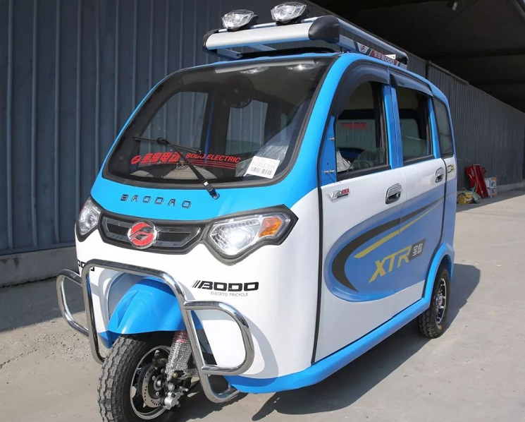 几款超能跑的电动三轮车,最高时速230km/h,最大续航可达350公里