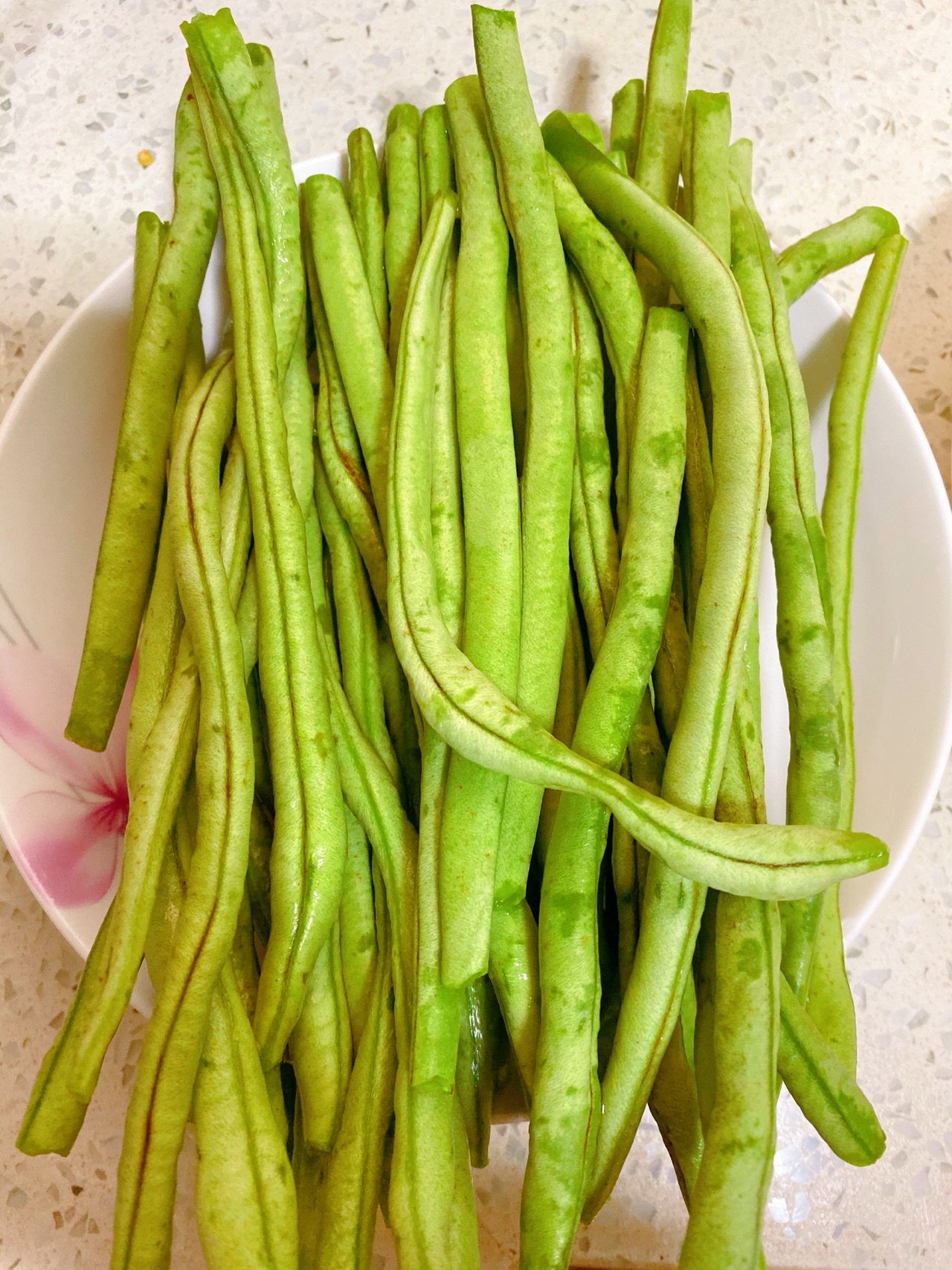 蜜汁豆角,香辣下饭,颜色翠绿