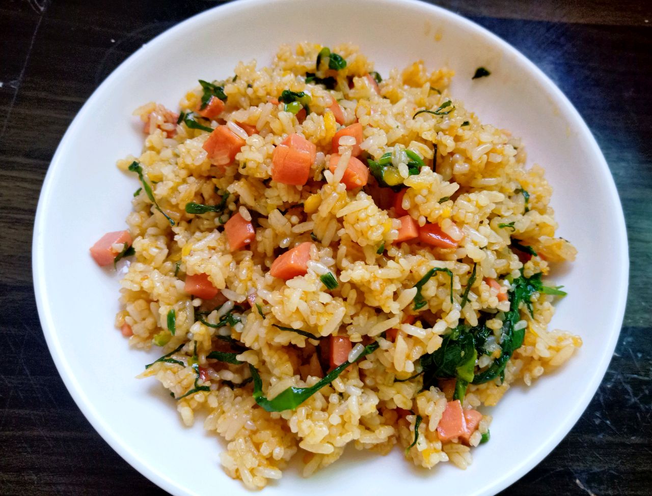 美味的芥蓝火腿炒饭