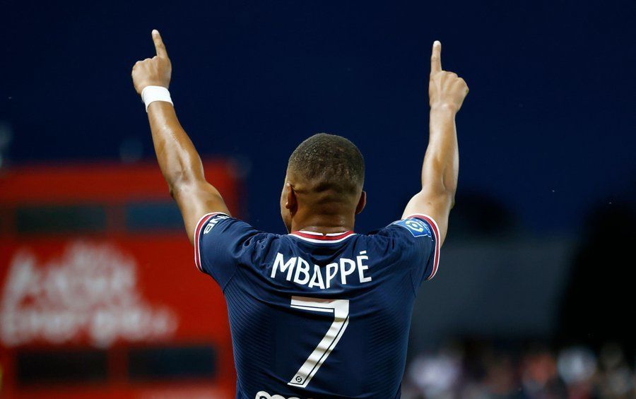 C罗神助攻?曝皇马盼1.7亿压哨签姆巴佩,巴黎或诞生CNM组合休闲区蓝鸢梦想 - Www.slyday.coM C罗神助攻?曝皇马盼1.7亿压哨签姆巴佩,巴黎或诞生CNM组合休闲区蓝鸢梦想 - Www.slyday.coM