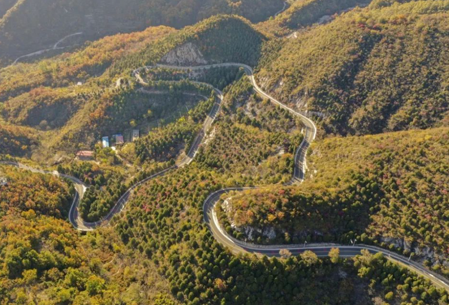 向京郊范崎路出发,第七代伊兰特邀你挑战极限弯道