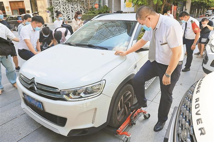 可原地抬起车辆轻松移动