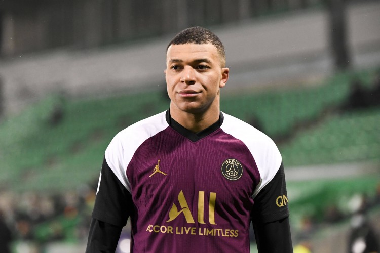 法媒：巴黎尚未正式报价卡马文加，也未与皇马谈判姆巴佩休闲区蓝鸢梦想 - Www.slyday.coM