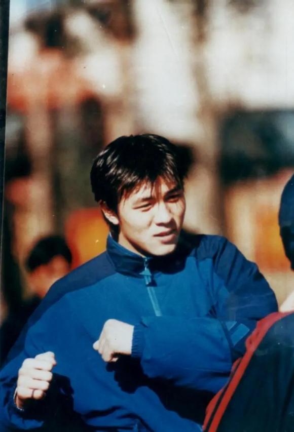 那么既然老张玉宁如此不自律,为何大家都认为他远胜于小张玉宁呢?