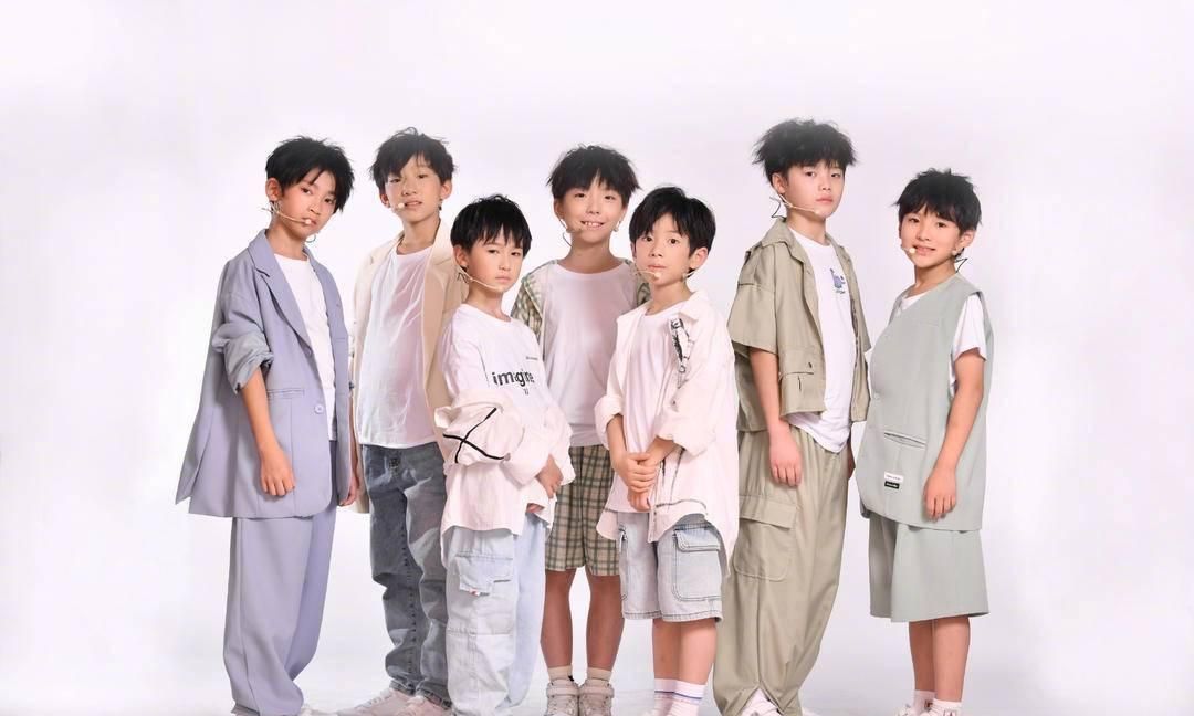 离谱!天府少年团改名叫熊猫少儿艺术团,团成员平均年龄八岁休闲区蓝鸢梦想 - Www.slyday.coM 离谱!天府少年团改名叫熊猫少儿艺术团,团成员平均年龄八岁休闲区蓝鸢梦想 - Www.slyday.coM