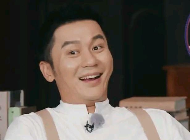 《德云斗笑社》里的栾云平像不像《奔跑吧》里的李晨?都太尬了