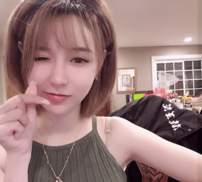 钱枫事件不断发酵小艺身份被扒疑曾是王思聪签约主播