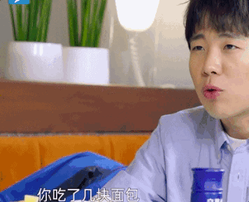 他一露脸,秒杀一众顶流|赵雅芝|周润发|钟汉良_新浪新闻