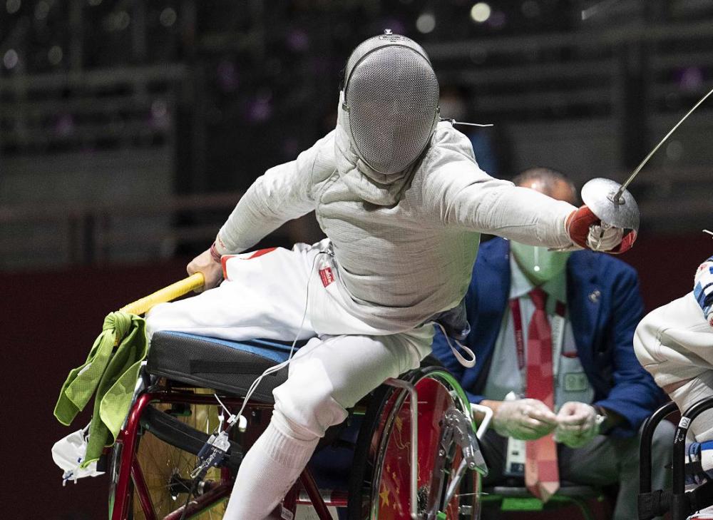 残奥轮椅击剑男子佩剑a级个人赛 李豪夺中国军团首金|李豪|击剑|残奥