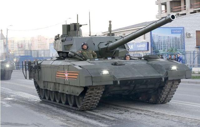 创造辉煌纪录的t90坦克,为何现身垃圾场?俄军方:未来得及回收