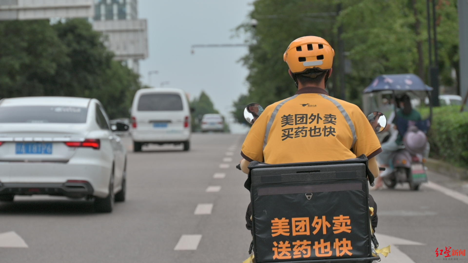 数万大学生暑期兼职送外卖：这个站点三分之一骑手是大学生，有人一个多月挣了上万元休闲区蓝鸢梦想 - Www.slyday.coM