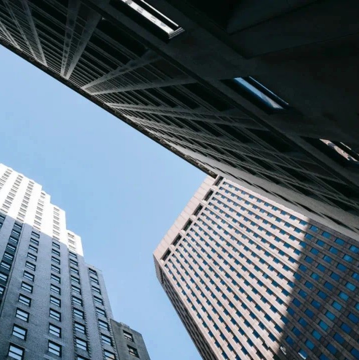 蓝山科技爆雷揭中介躺倒黑幕 华龙被查能否弥补