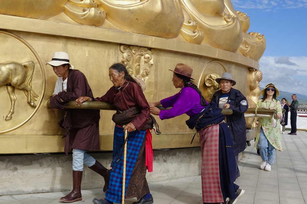 spin prayer wheel