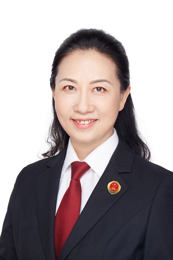 广东省人民检察院副检察长谭玲