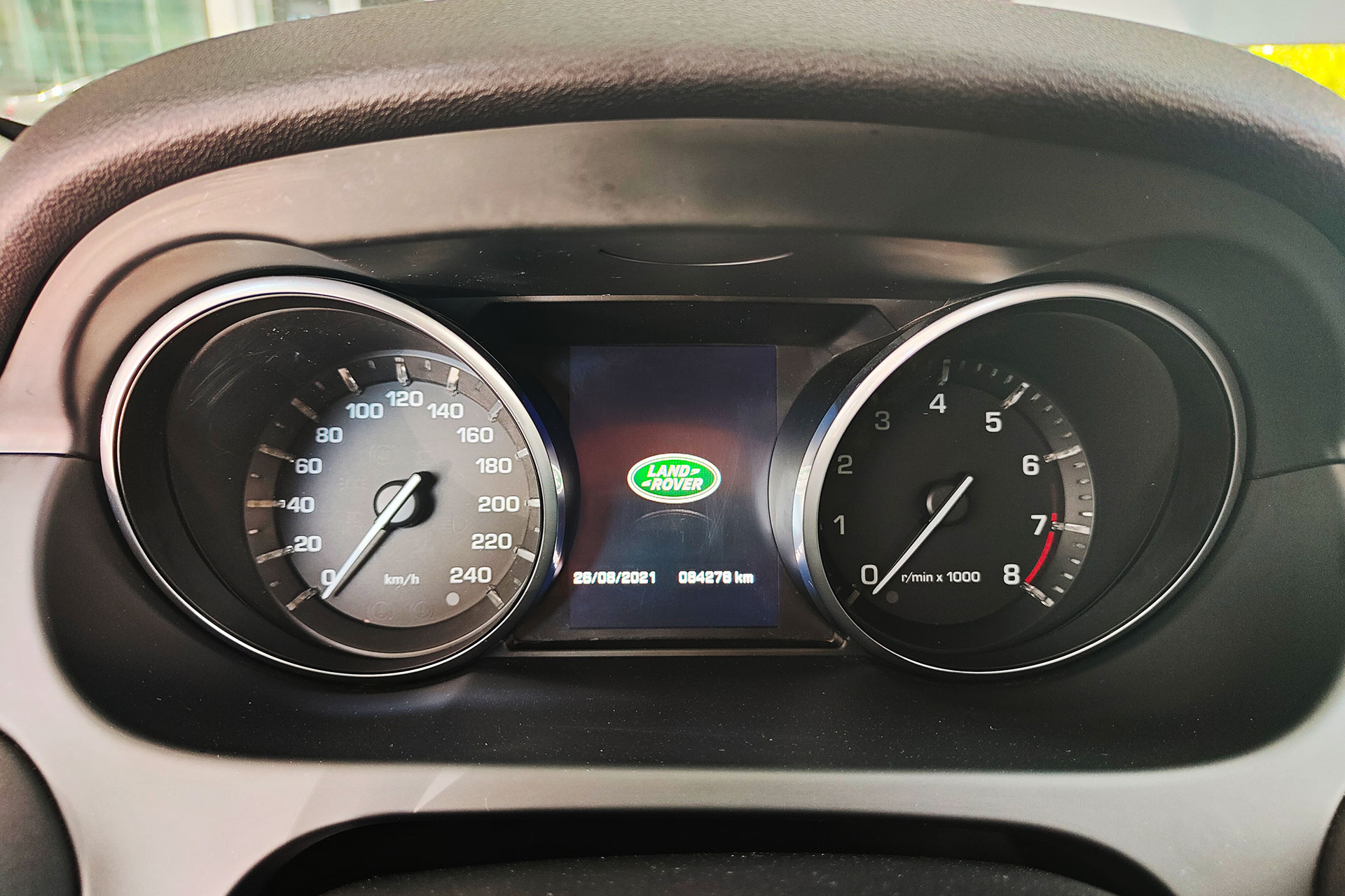 汽车看点 自媒体 正文具体车型:路虎发现神行 2016款 2.