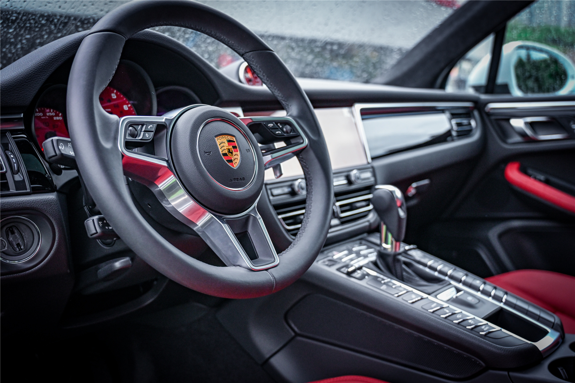 小卡宴贵阳通源保时捷中心macan实拍