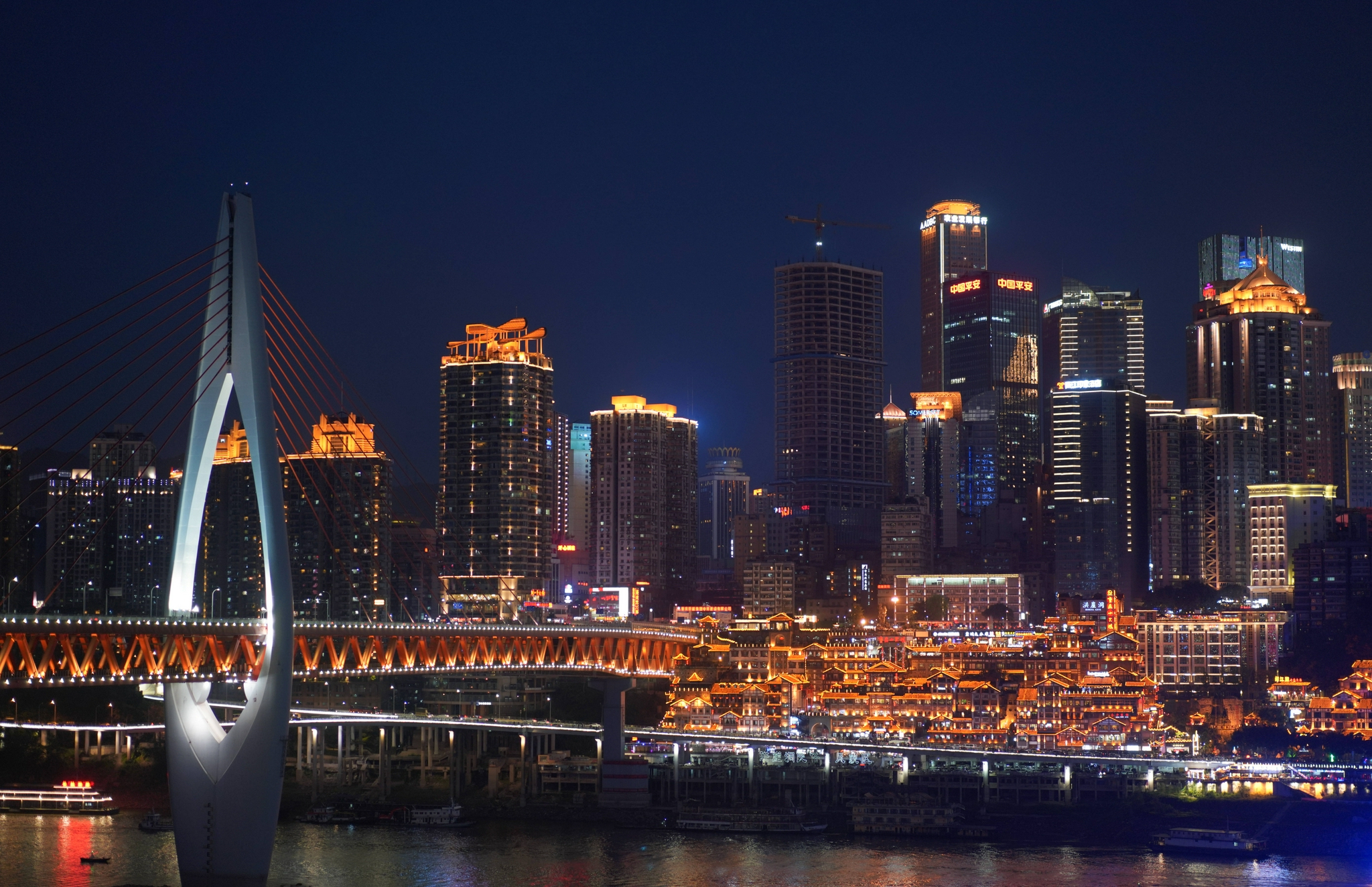 重庆将建三个中心城市,打造一主二副格局,形成三大城市组团__财经头条