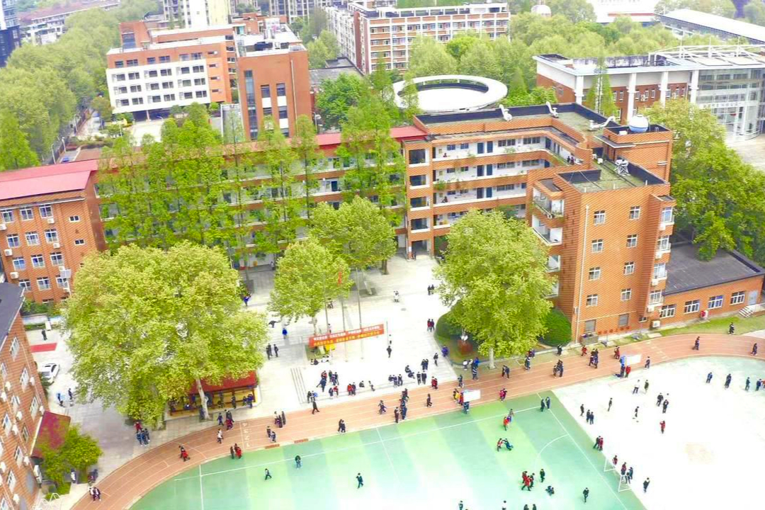 武汉第四初级中学党支部通过微创新提升组织生活实效