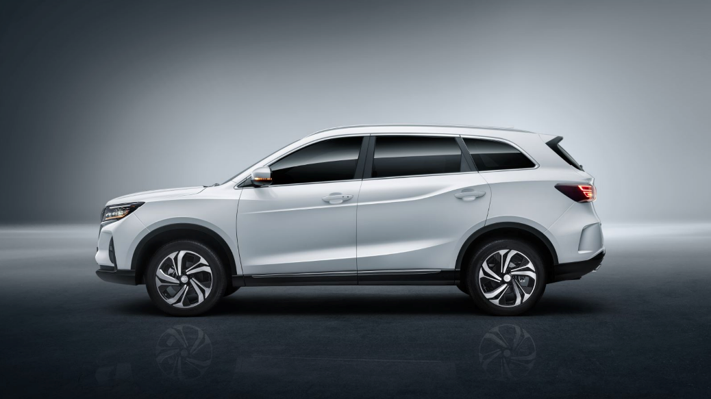 精准投放 大七座suv北汽瑞翔x5上市