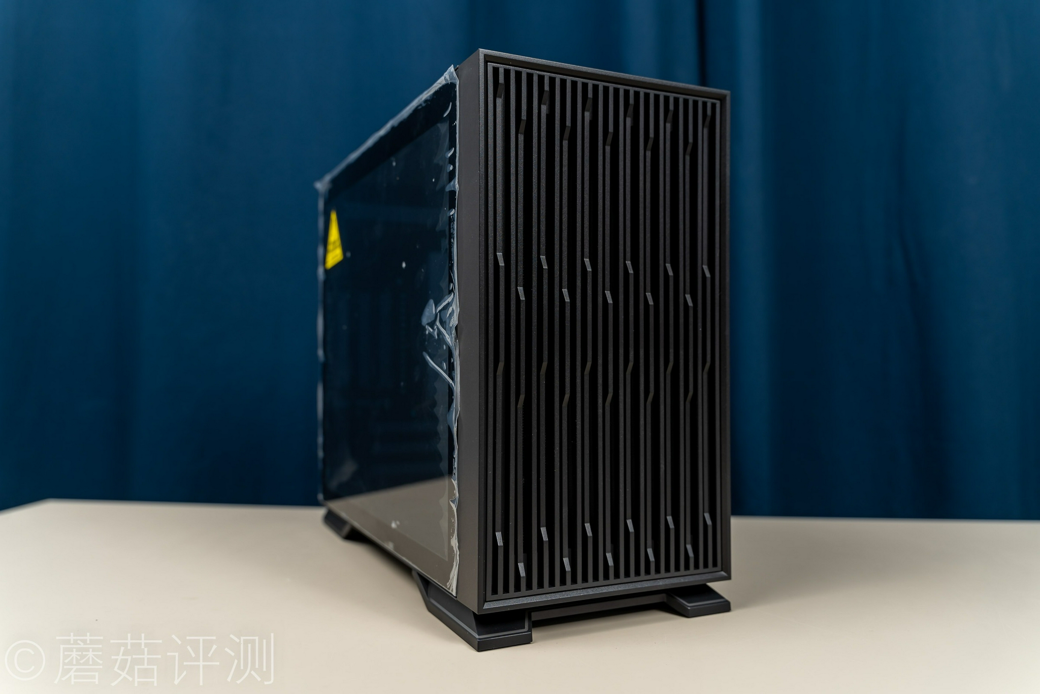 外观精致,空间巨大的itx机箱,先马趣造飓风版itx机箱评测__财经头条