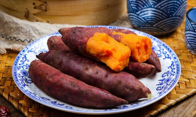 蒸红薯冷水上锅就错了老菜农教你3个技巧香甜绵软还没水汽味