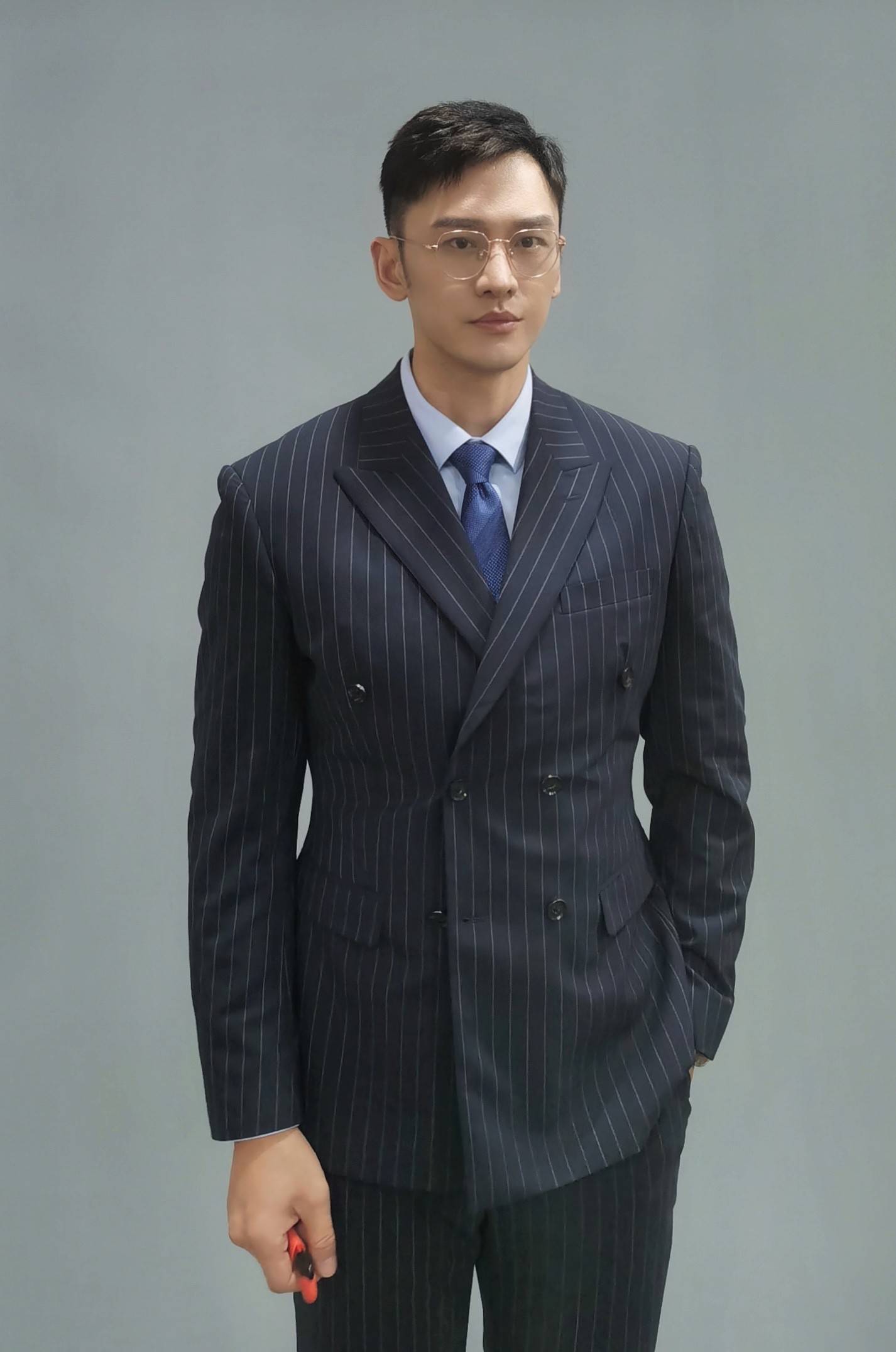 型男硬汉顾佑明我的中国芯化身科研男神担纲男一号