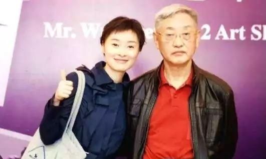 扫黑风暴中演员的亲友团刘之冰一家都是演员宁理老婆是外国人