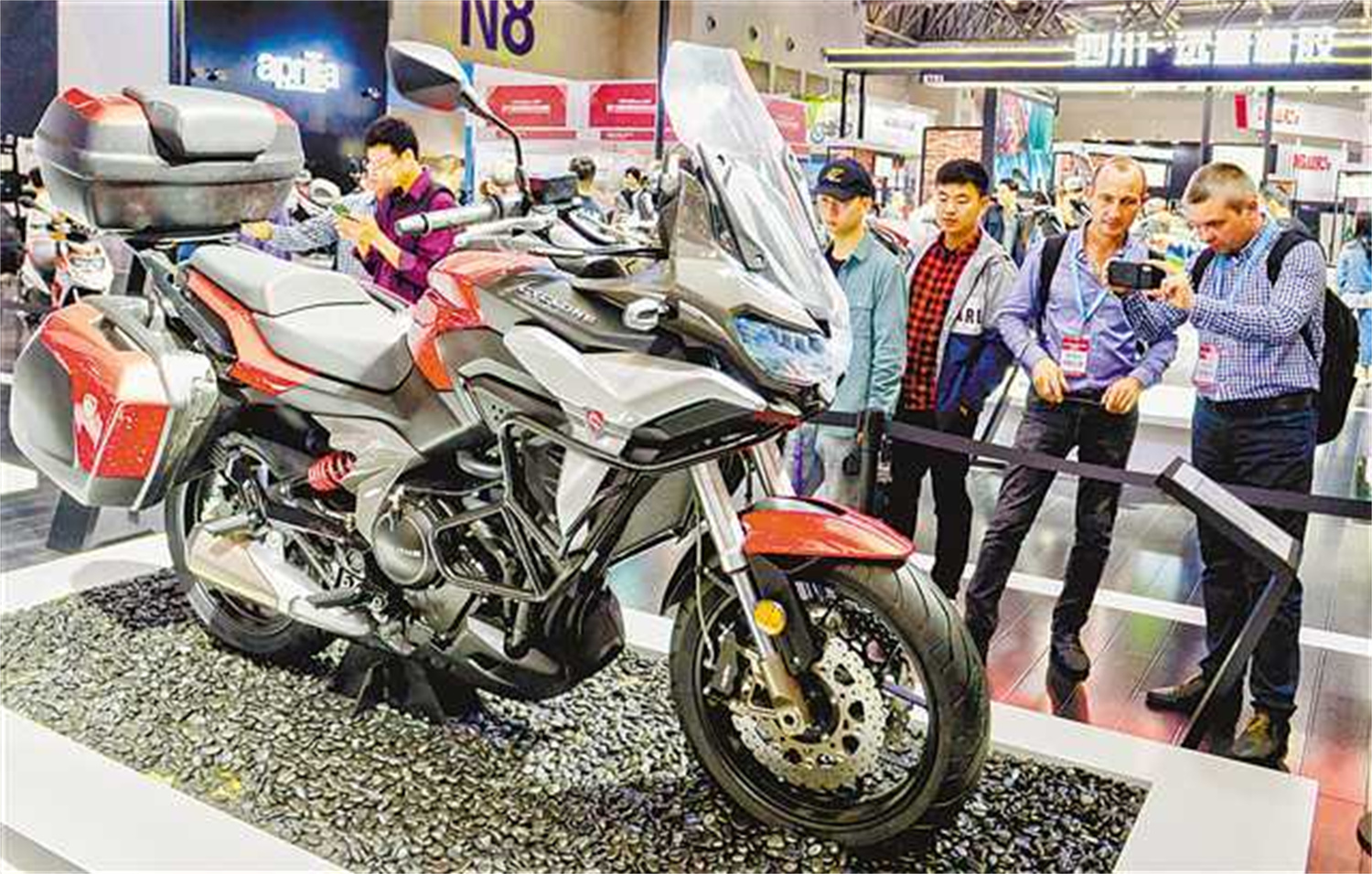 重庆高楼密度大,道路狭窄,却拥有超百万摩托车,为什么不禁摩?