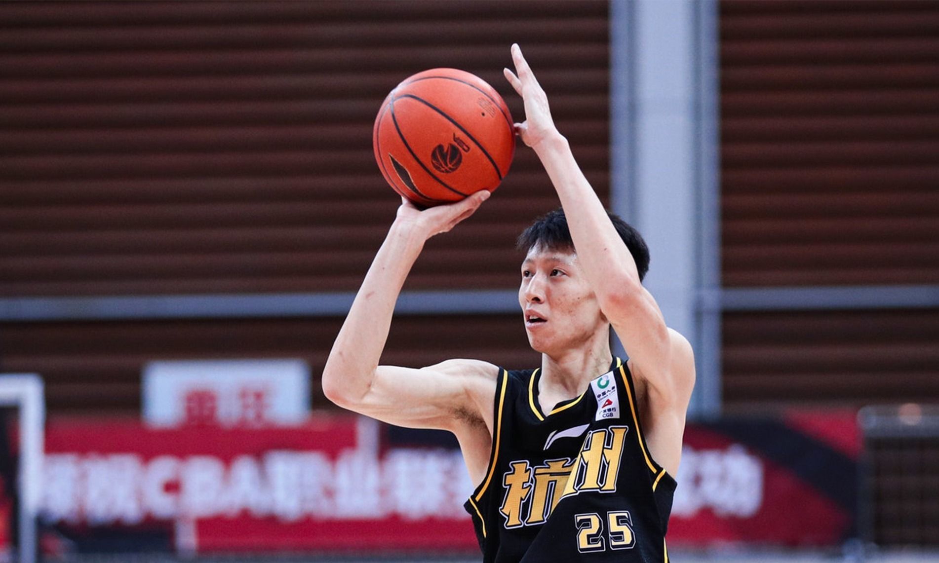 赵岩昊最终还是顶薪续约,广厦三少重新扬帆起航|赵岩昊|广厦队|广厦_