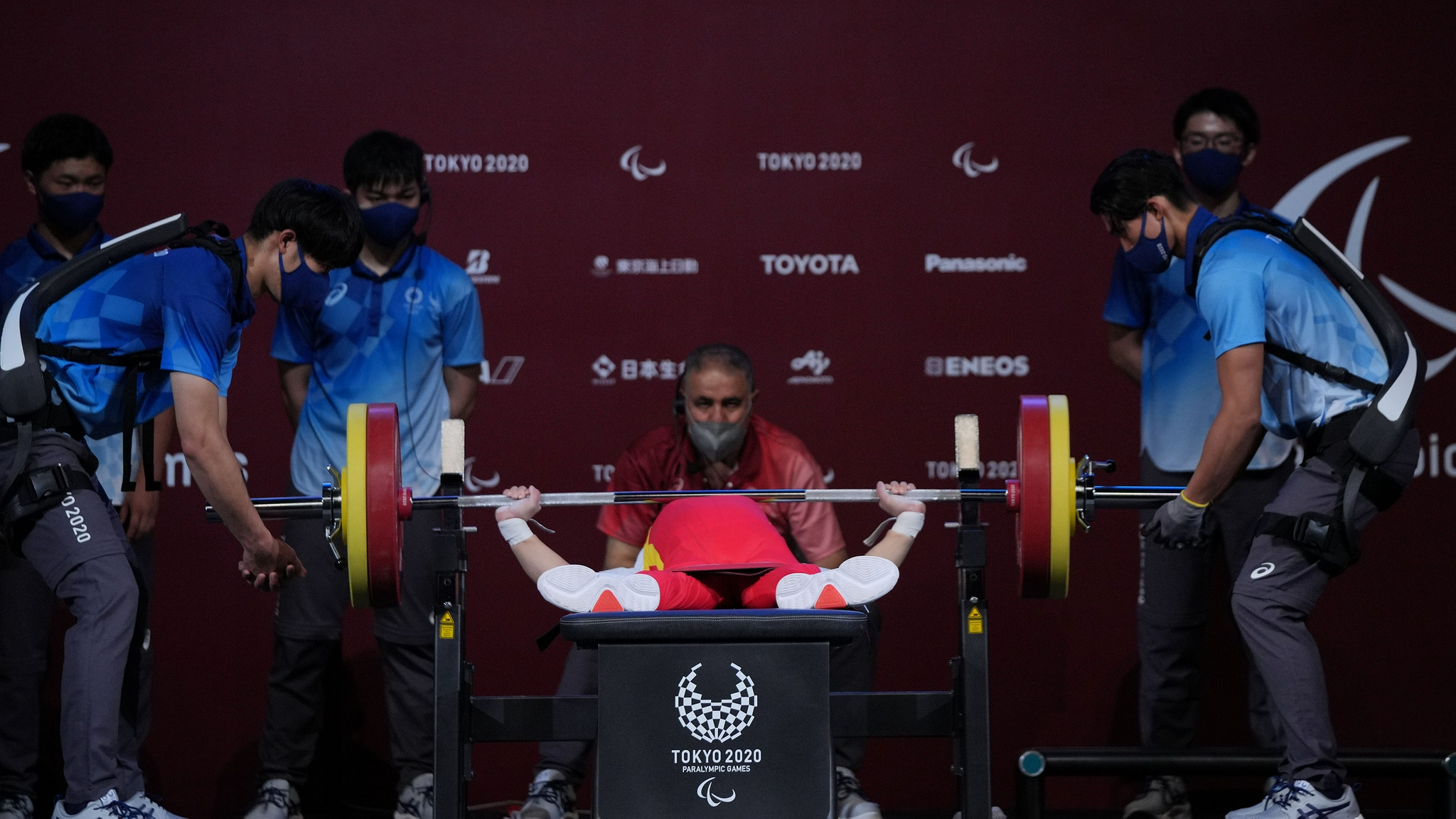 举重女子41公斤级郭玲玲夺金破世界纪录