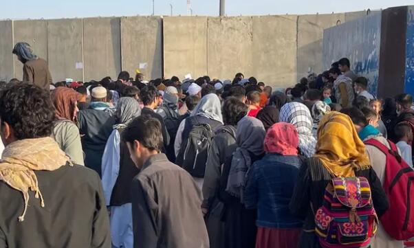 英国武装部队国务大臣：喀布尔机场即将受到严重袭击，可能在“数小时内”发生休闲区蓝鸢梦想 - Www.slyday.coM