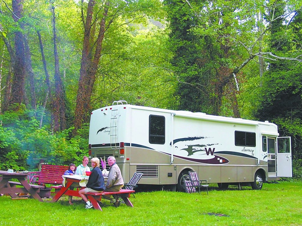 露营体现美国人的冒险精神