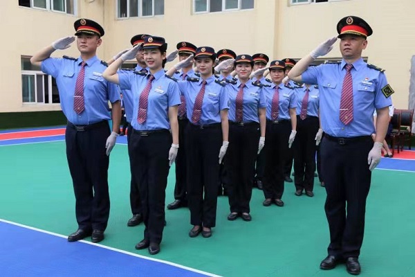 西安客运段服务礼仪大练兵青春绽放迎全运