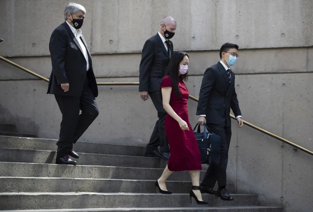 孟晚舟被无理拘押1000天，外交部表态！休闲区蓝鸢梦想 - Www.slyday.coM