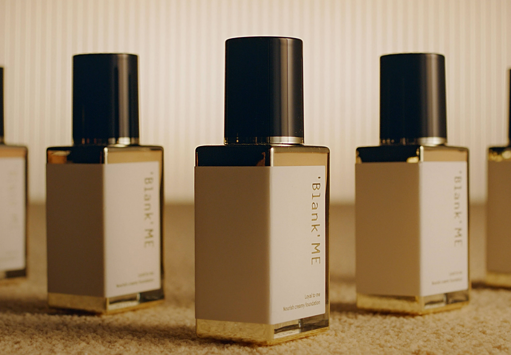 为什么国货美妆品牌很少主打粉底液?