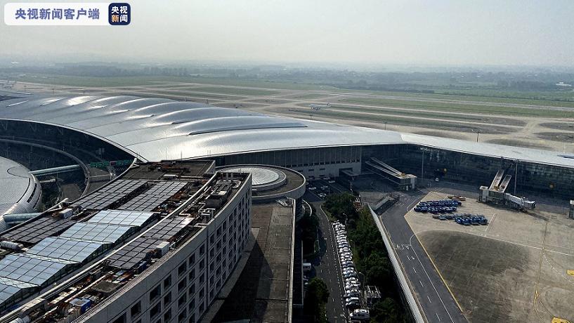 南京禄口机场今日恢复客运航班，首班前往青岛已起飞