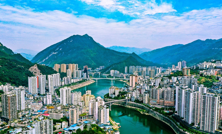 彭水一年四季美如画两江四岸起风景