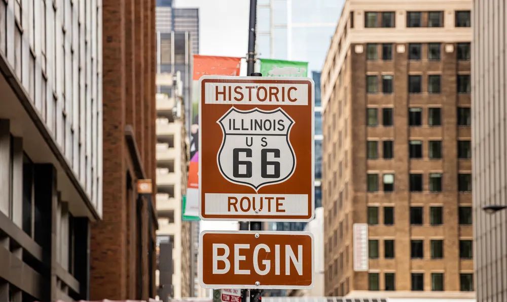 始于伊利诺伊州，通向大城市洛杉矶的66号公路，被美国人称为“母亲之路”。图片来源：图虫创意