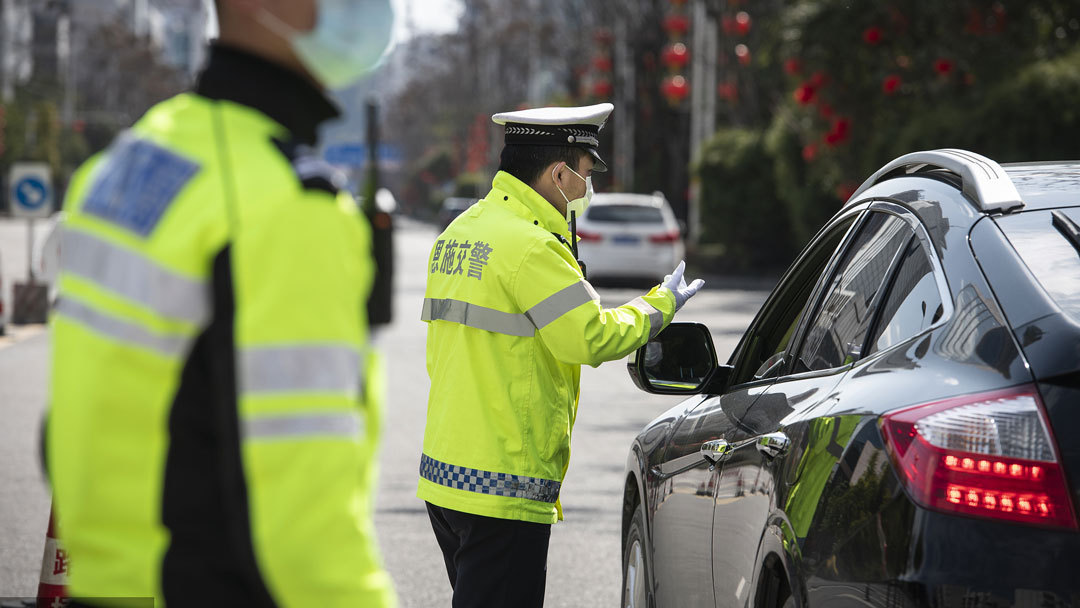 公安部交管局加强违法超员/载人执法管理