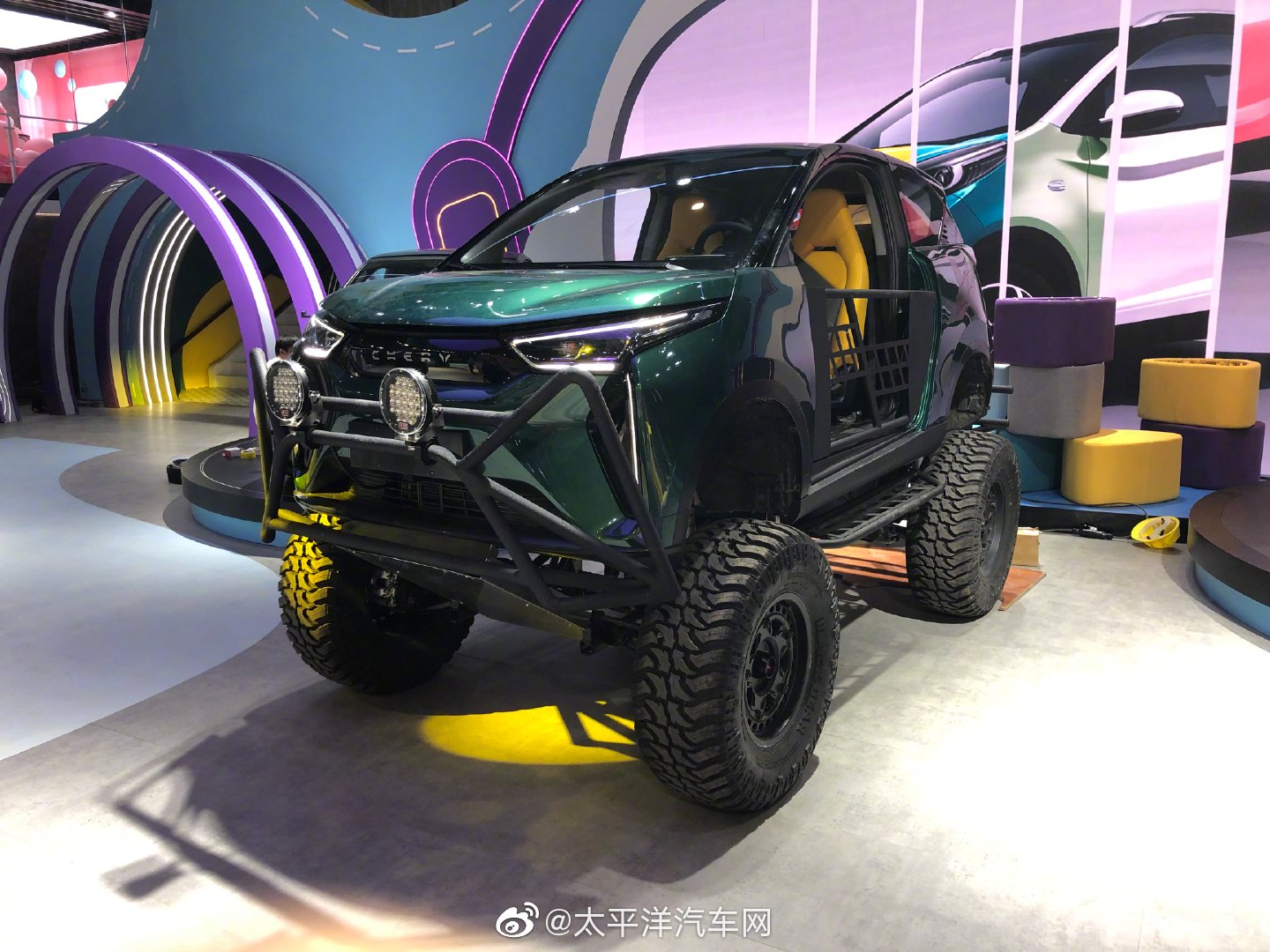 奇瑞玩硬派越野也这么6的么?改装车有点帅!