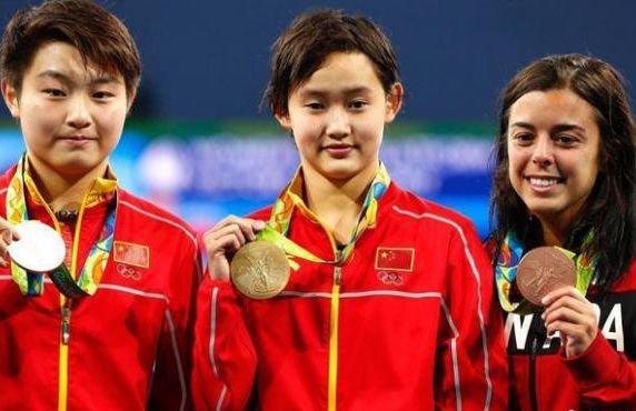 一年长高10厘米!陈芋汐受发育困扰,13岁成世界冠军不比全红婵差休闲区蓝鸢梦想 - Www.slyday.coM 一年长高10厘米!陈芋汐受发育困扰,13岁成世界冠军不比全红婵差休闲区蓝鸢梦想 - Www.slyday.coM