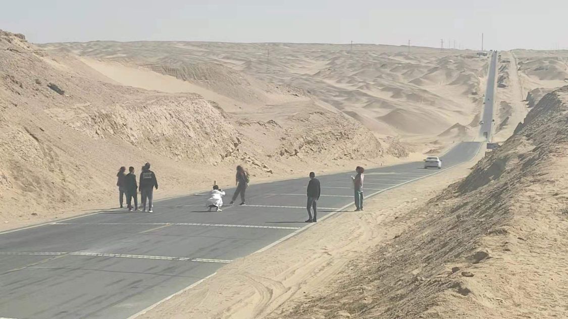 河南女孩美美直播时意外身亡,徒步西藏是追求梦想还是无知者无畏休闲区蓝鸢梦想 - Www.slyday.coM 河南女孩美美直播时意外身亡,徒步西藏是追求梦想还是无知者无畏休闲区蓝鸢梦想 - Www.slyday.coM