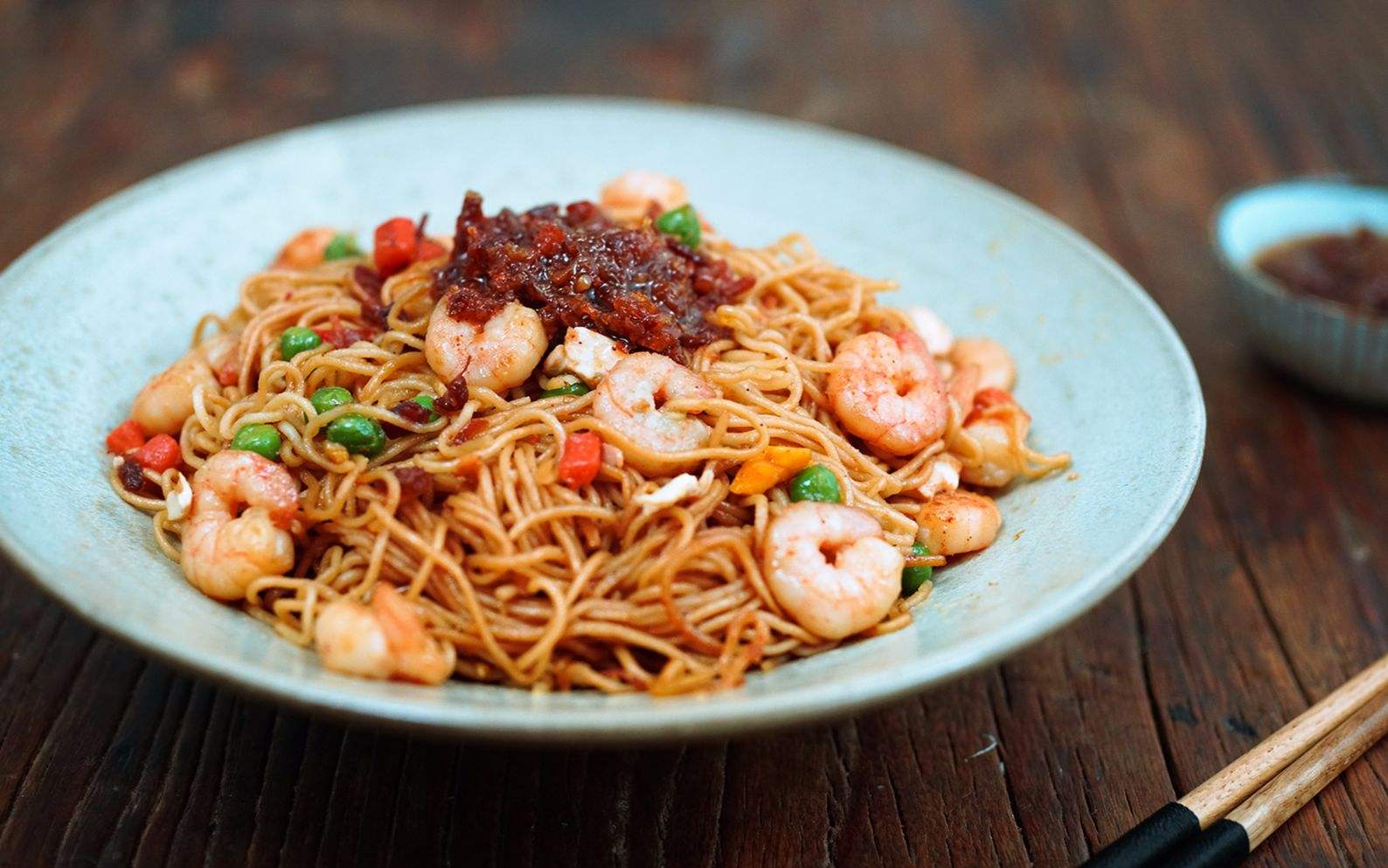 好吃的韭黄虾仁炒面