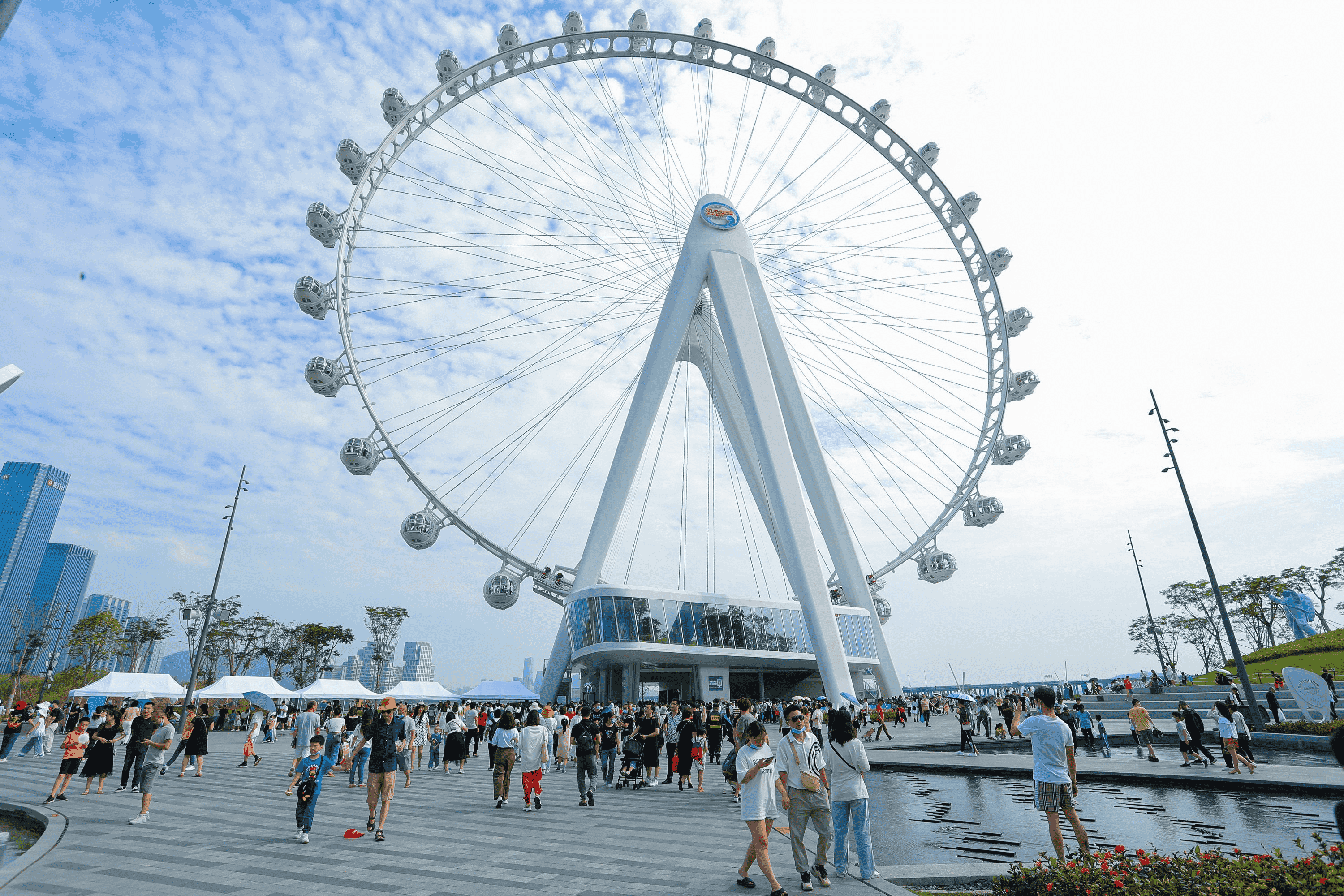 贴牢文旅标签 华侨城a2021年上半年营收230.14亿元