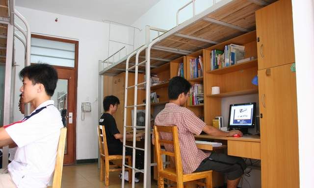 大学宿舍里的5大潜规则,如果处理不好,大学生活会过得很艰难休闲区蓝鸢梦想 - Www.slyday.coM