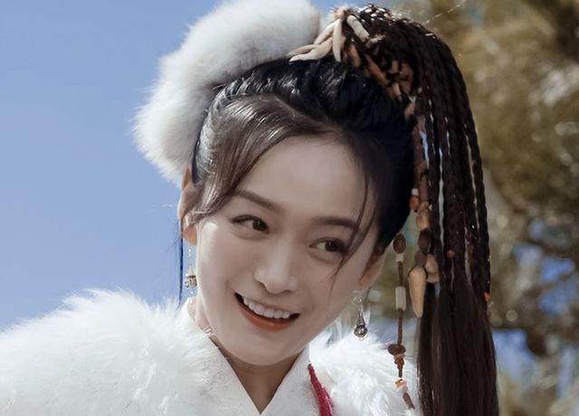 新天龙阿紫封神何泓姗打破传统认知34岁也能演15岁少女