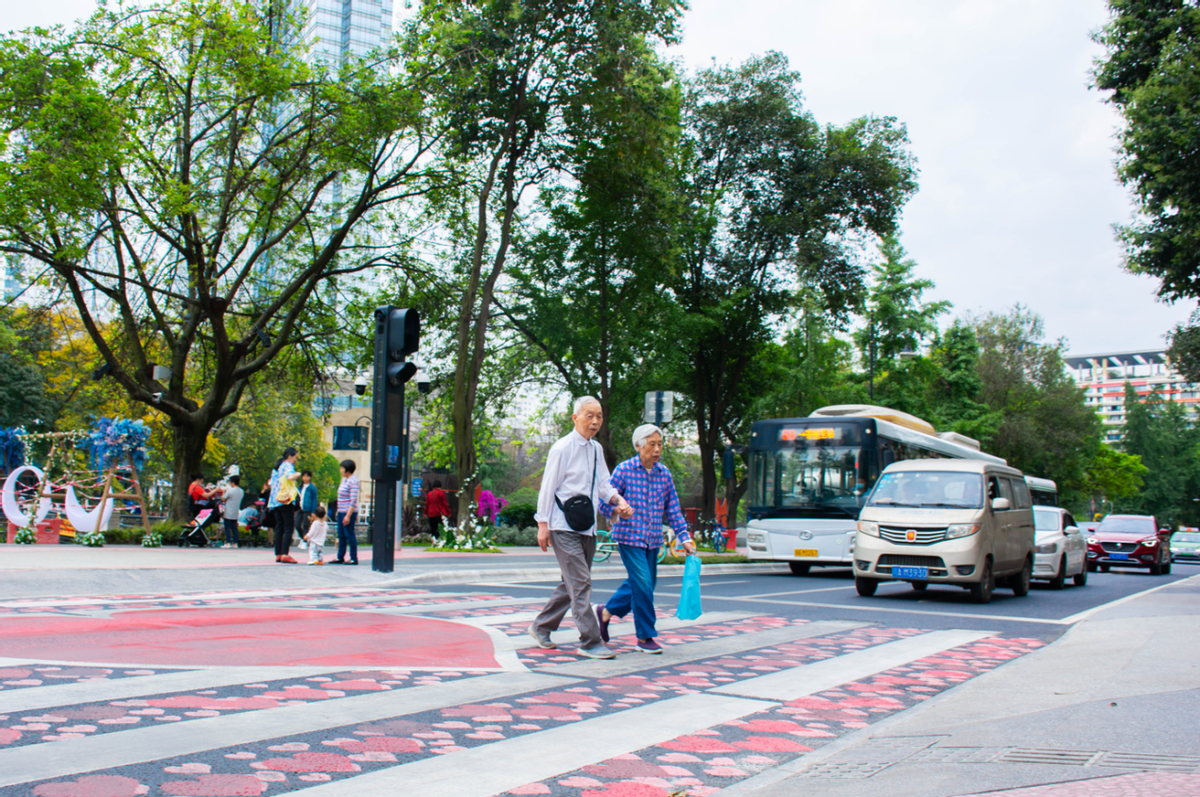 置身美好城市场景幸福生活触手可及